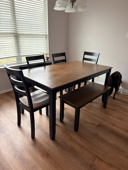 Dining area at Healing River House